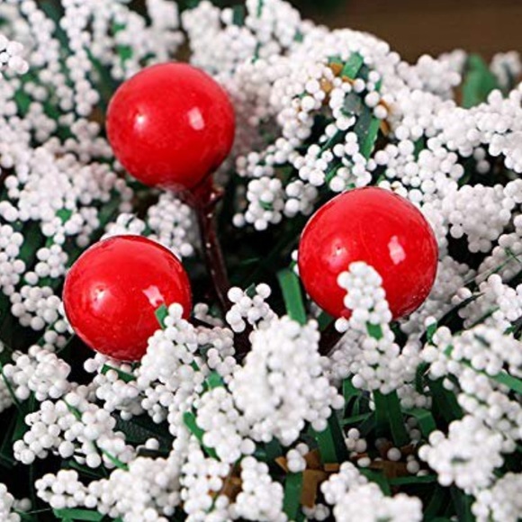 Christmas Pine Fake Fruit Frosted Pre Lit 40 cm Wreath - Picture 5 of 7